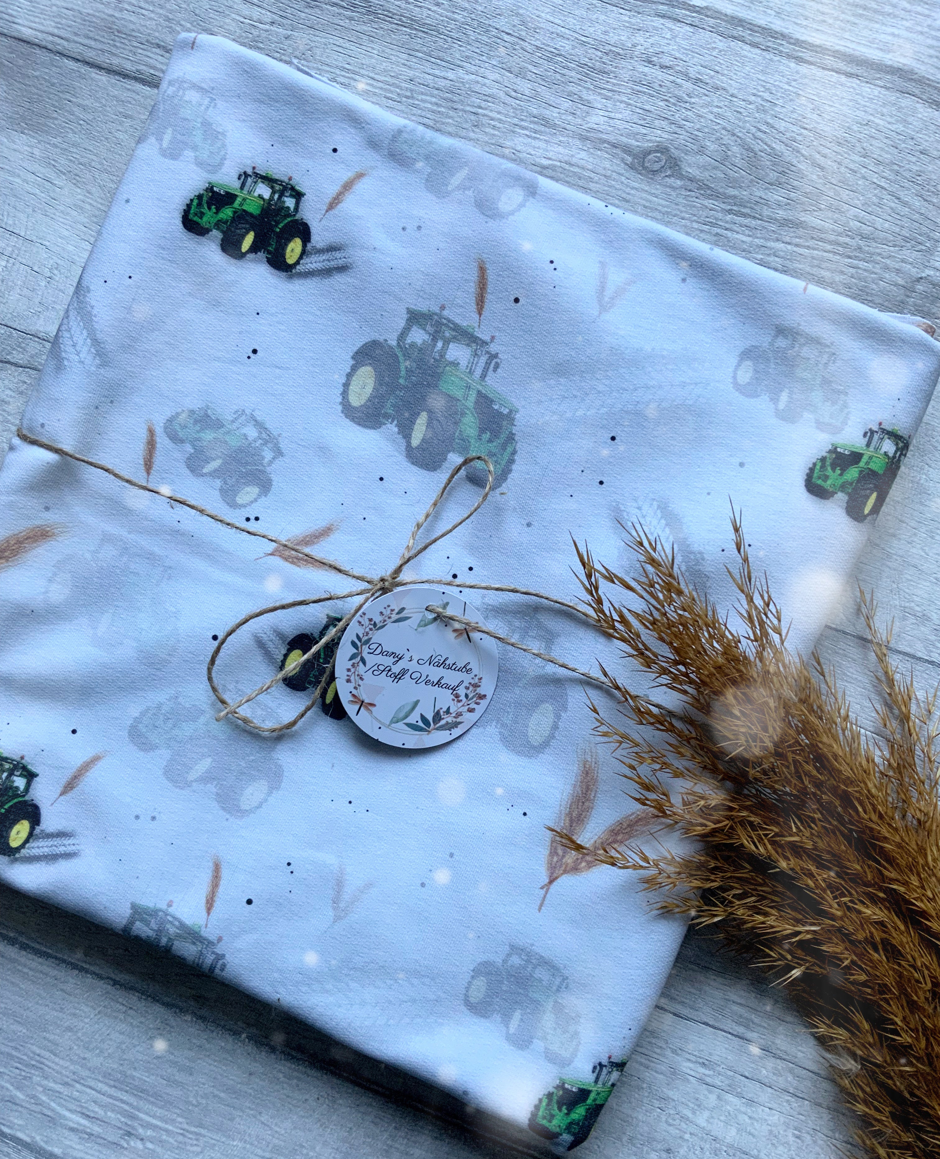 Grüner Traktor Dauervorbestellung